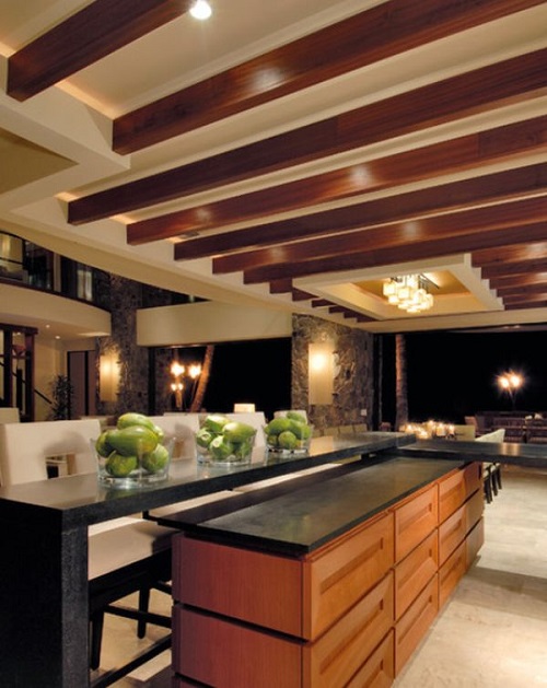 سقف کاذب آشپزخانه با ستون های چوبی
